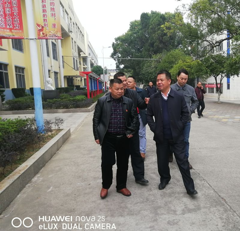 桂林市教育局局长唐建林到兴安中学调研